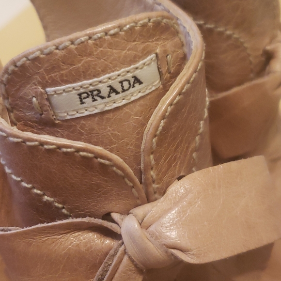 Prada heels - Picture 2 of 11